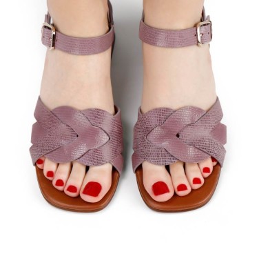 QUAURA LILAC CHiE MIHARA sandals