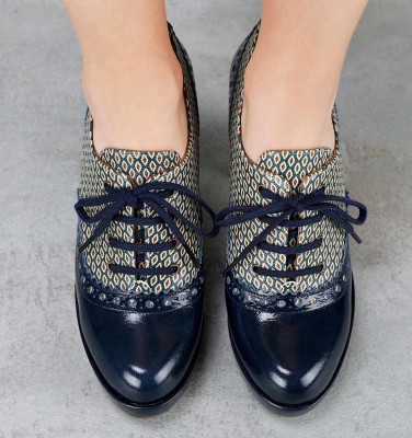 DALSON NAVY CHiE MIHARA shoes