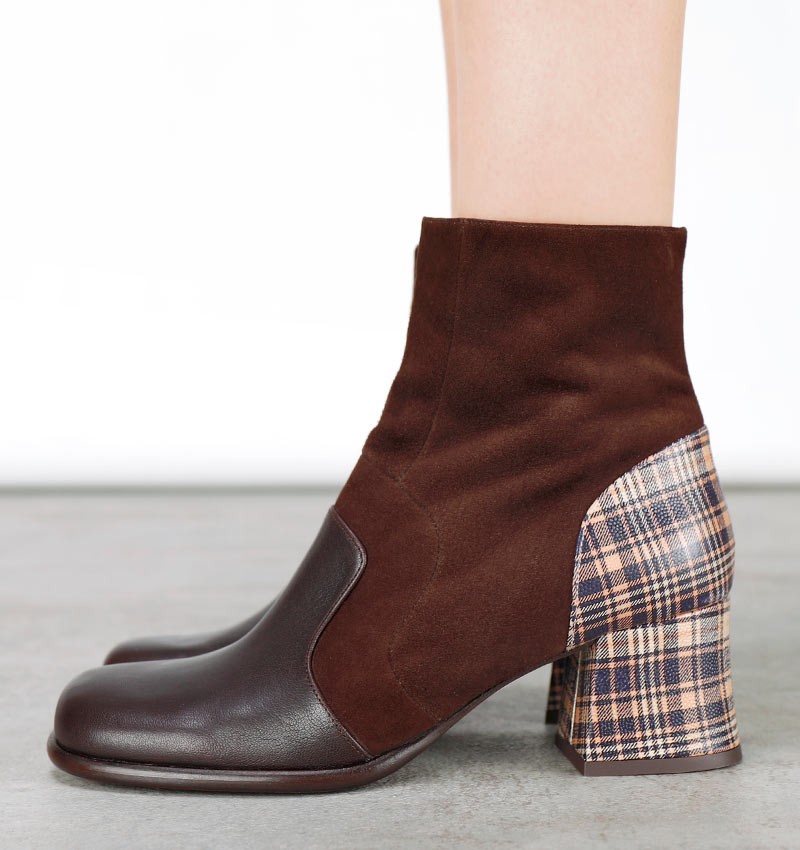 MIAU BROWN CHiE MIHARA bottes