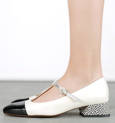 HEBI WHITE CHiE MIHARA shoes