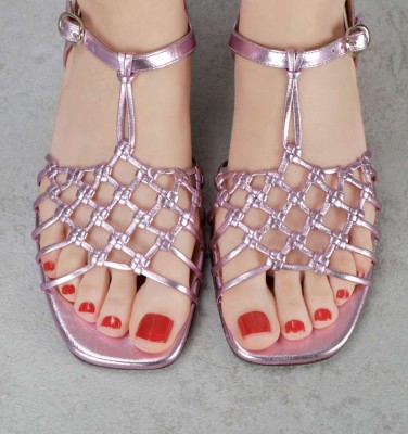 TANTE PINK CHiE MIHARA sandals