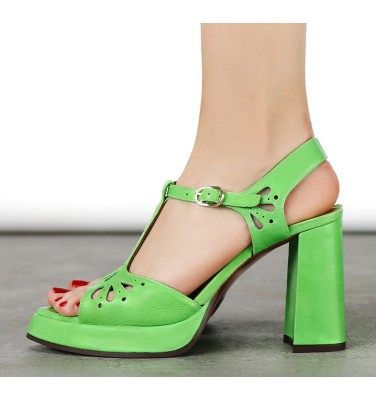 AKASU GREEN CHiE MIHARA sandals