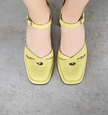 IDINA YELLOW CHiE MIHARA zapatos