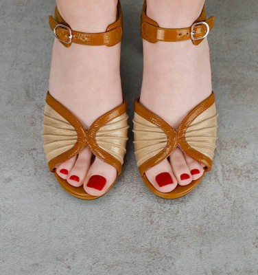 KARICIA GOLD CHiE MIHARA sandals