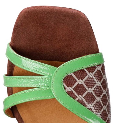 PELU GREEN CHiE MIHARA sandals