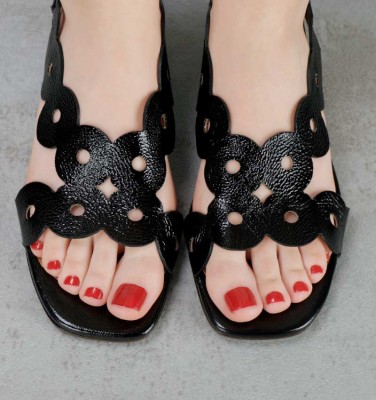 TEIDE BLACK CHiE MIHARA sandals