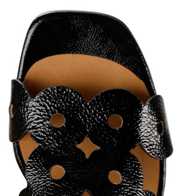 TEIDE BLACK CHiE MIHARA sandals