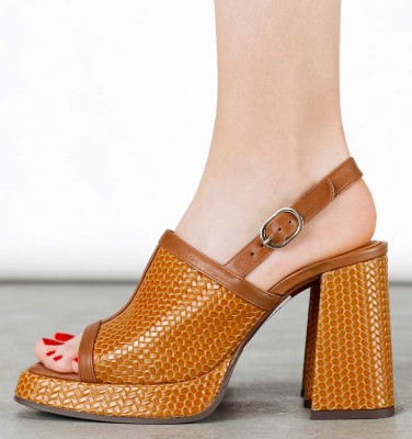 ZIMI BROWN CHiE MIHARA sandals