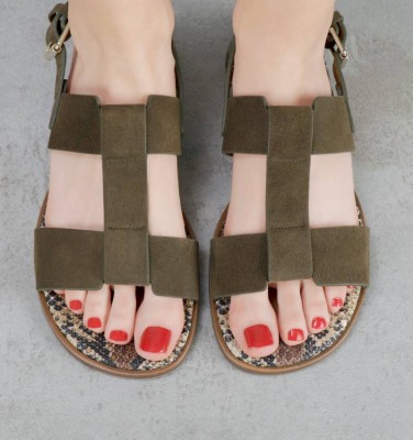 WAYWAY GREEN CHiE MIHARA sandals