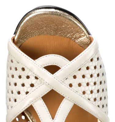 KEGY WHITE CHiE MIHARA sandals