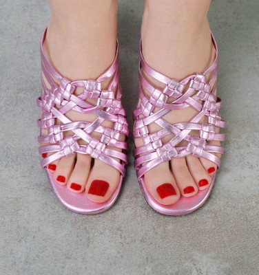 BEIJING PINK CHiE MIHARA sandals