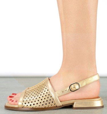 WAKIRA GOLD CHiE MIHARA sandals