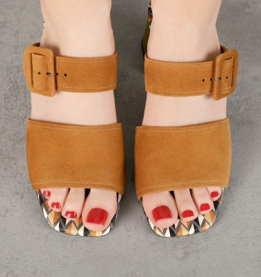 LINKA ORANGE CHiE MIHARA sandals