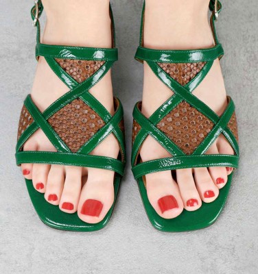 TASSI GREEN CHiE MIHARA sandals