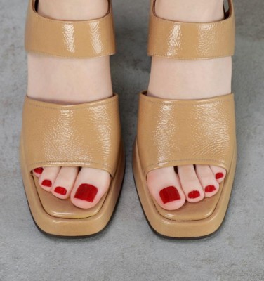 ZAIDA NUDE CHiE MIHARA sandals