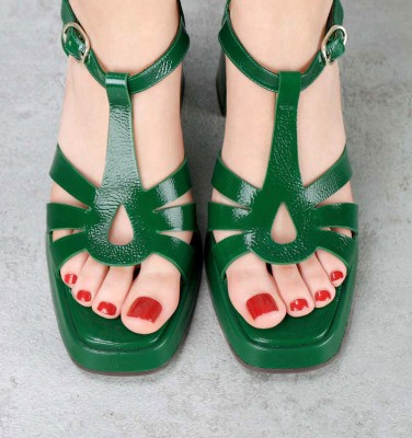 NENTI GREEN CHiE MIHARA sandals