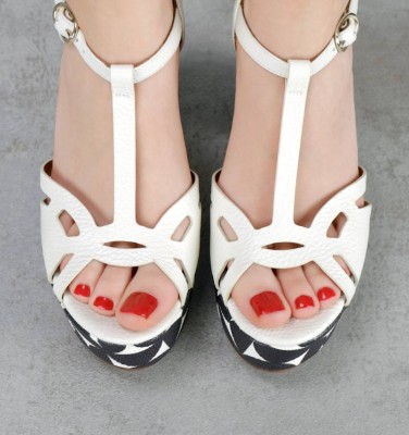 JINGA BLACK & WHITE CHiE MIHARA sandals