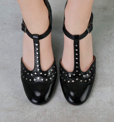 WANTE BLACK CHiE MIHARA zapatos