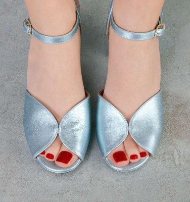 KELODEA BLUE CHiE MIHARA sandals