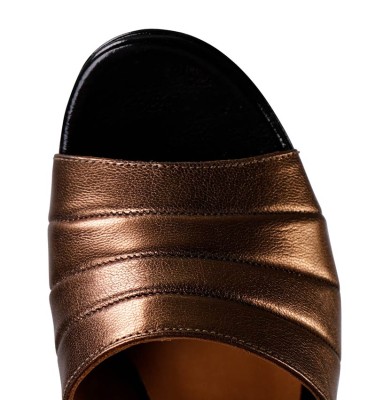 CEBERANO COPPER CHiE MIHARA sandals