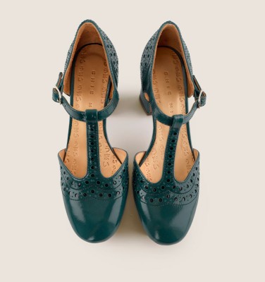 MANTE GREEN CHiE MIHARA shoes