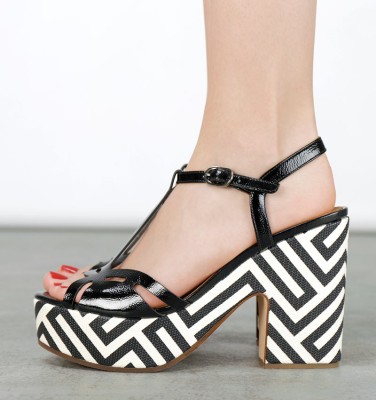 JINGA BLACK CHiE MIHARA sandals