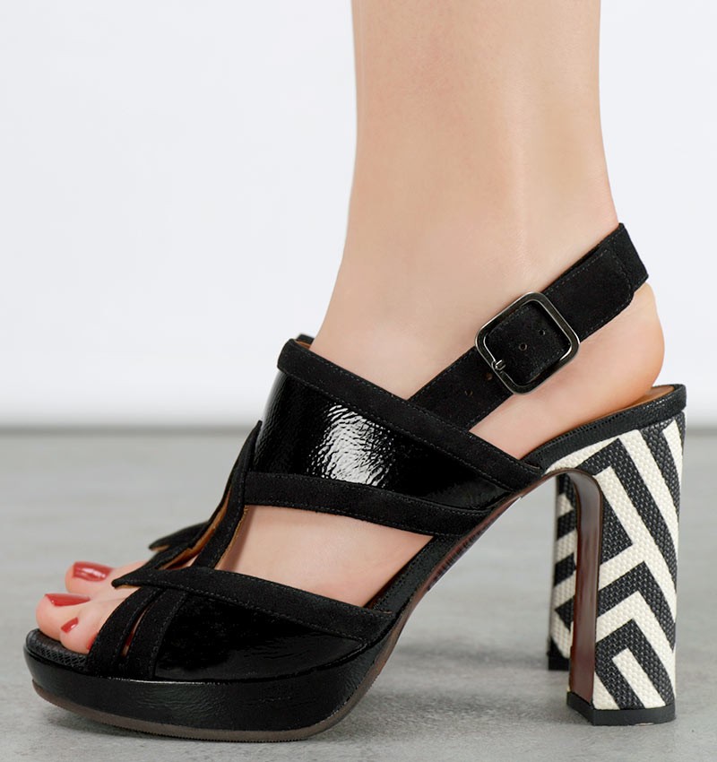 CACHO BLACK & WHITE CHiE MIHARA sandals