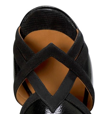 CACHO BLACK & WHITE CHiE MIHARA sandals