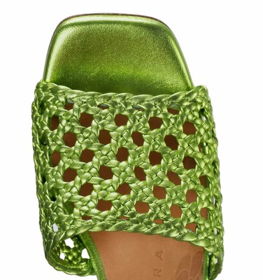 PAUSA LIME CHiE MIHARA sandals