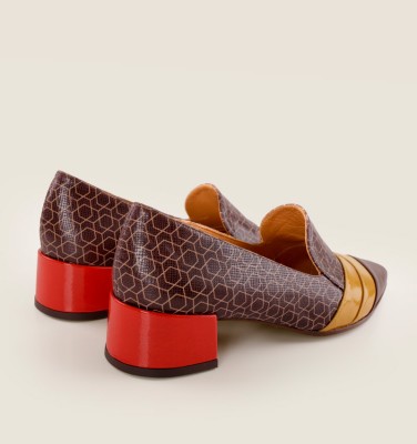 JAMMU BROWN CHiE MIHARA shoes