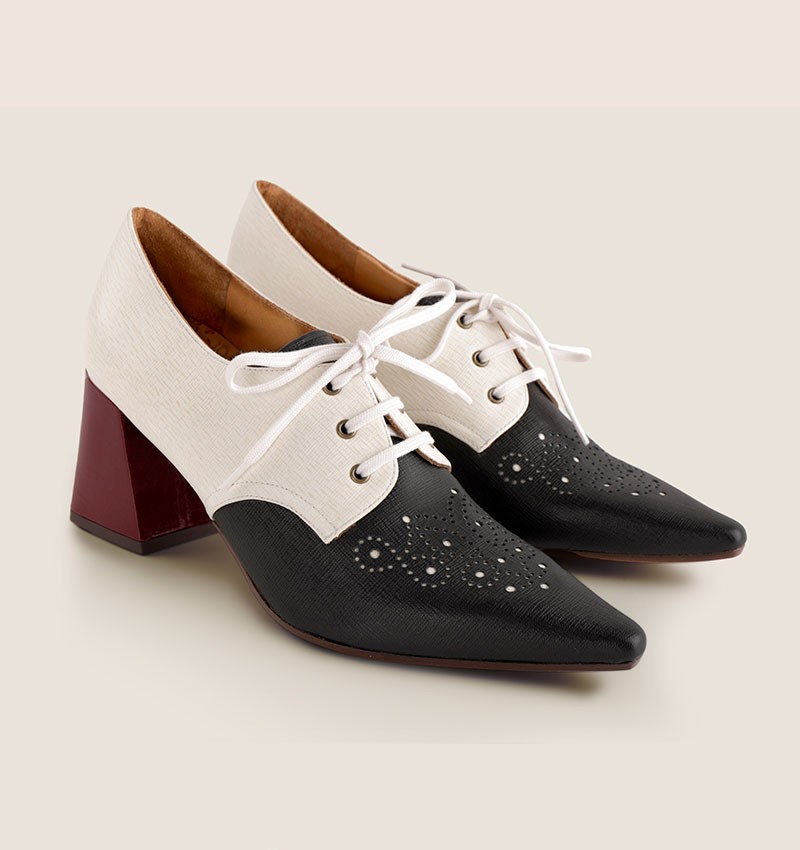 AYZU BLACK & WHITE CHiE MIHARA chaussures