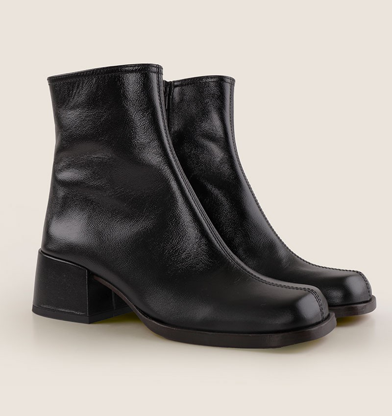 BRADI BLACK CHiE MIHARA botas