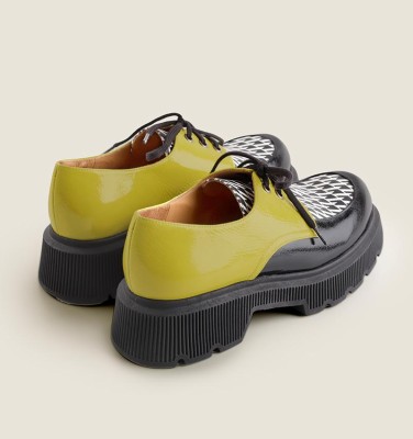 QAMBA BLACK & LIME CHiE MIHARA shoes