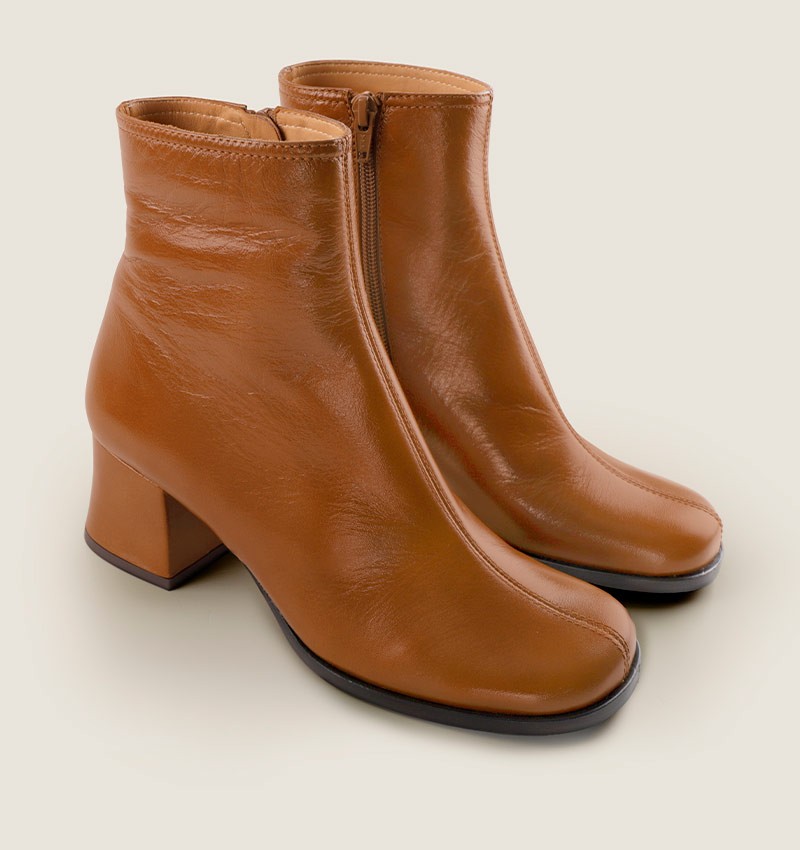 TAKUN BROWN CHiE MIHARA bottes