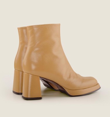 KENTIN NUDE CHiE MIHARA boots