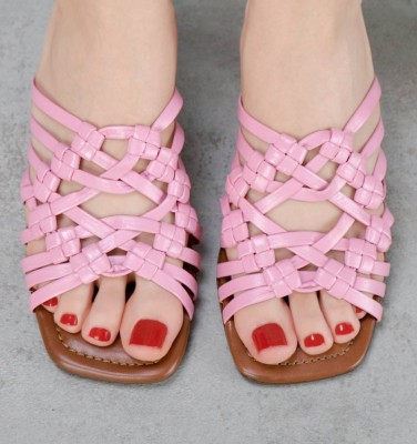 NAYLA PINK CHiE MIHARA sandals