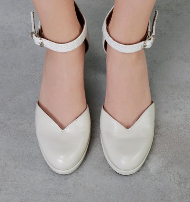 JOMAHO WHITE CHiE MIHARA chaussures