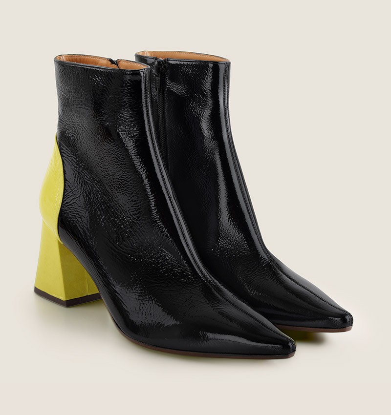 AYEMI BLACK CHiE MIHARA boots