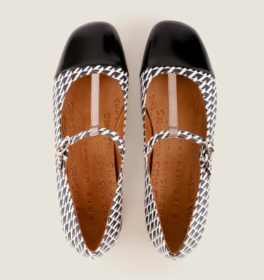 REVITA BLACK CHiE MIHARA shoes