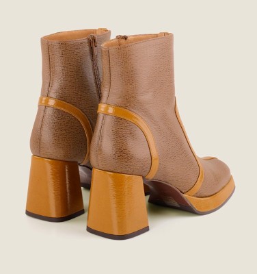 KAJAK BROWN CHiE MIHARA botas