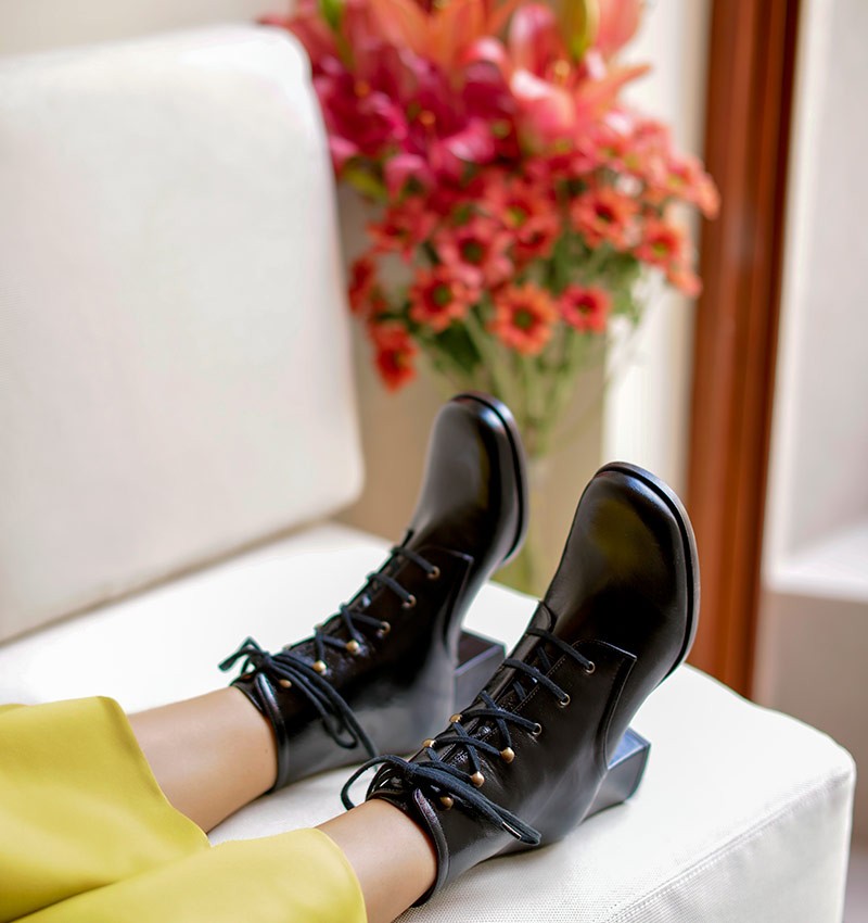 Chie mihara low heel lace up boots online