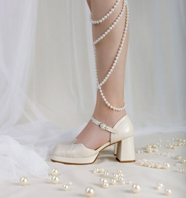 BRI-KATE WHITE CHiE MIHARA bridal