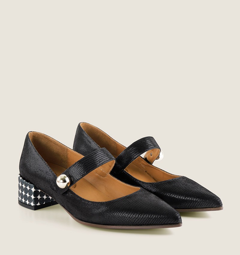 JAKAR BLACK CHiE MIHARA shoes