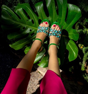 KECIFE GREEN CHiE MIHARA sandals