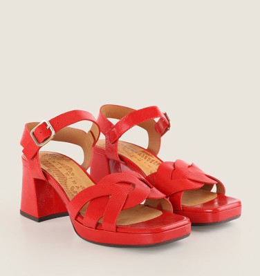 GAURA RED CHiE MIHARA sandals