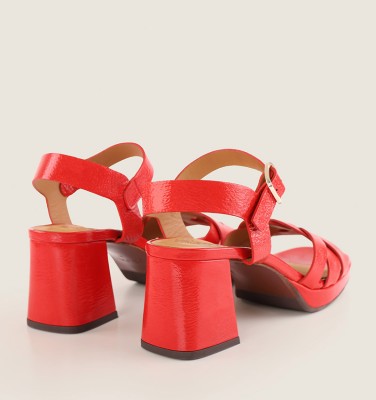 GAURA RED CHiE MIHARA sandals