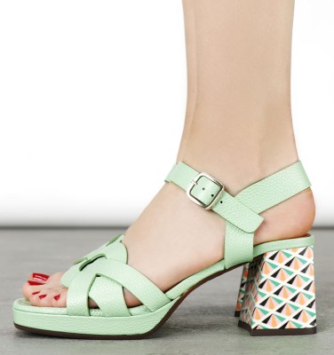 GAURA MINT AND PINK CHiE MIHARA sandals