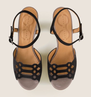 CALDE BLACK CHiE MIHARA sandals