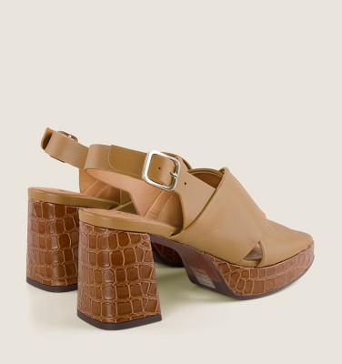 GALMA BROWN CHiE MIHARA sandals