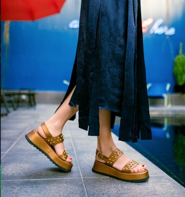 IBEY BRONZE CHiE MIHARA sandals